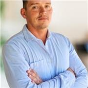 Farm ou factory workers, food production facilities, food